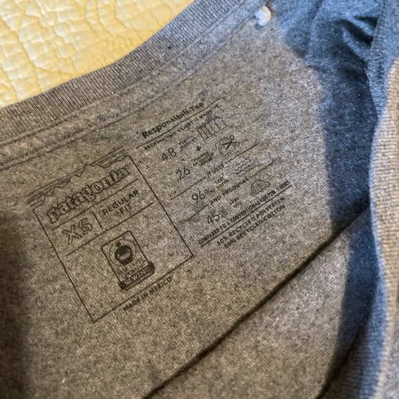 Patagonia Logo Long Sleeve - Picture 3 of 5